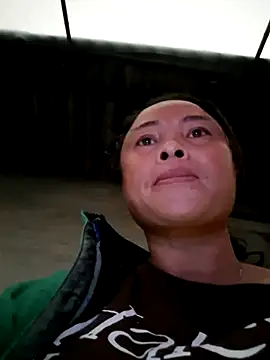 xuxulovezz online show from 10/31/25, 10:38