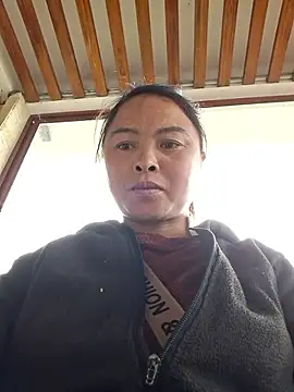 xuxulovezz online show from 12/16/25, 05:56