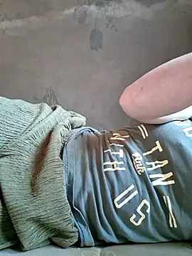xuxulovezz online show from 06/02/26, 08:05