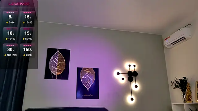 Snapshot of CleoStringer chatting on 11/18/25, 06:07 CleoStringer online show from 11/18/25, 06:07