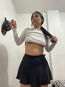 Snapshot of Selene_Wings22 chatting on 10/24/25, 10:50 Selene Wings22 online show from 10/24/25, 10:50