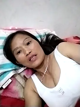 Snapshot of abigail-00 chatting on 10/04/25, 11:52 abigail-00 online show from 10/04/25, 11:52