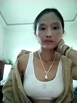 Snapshot of abigail-00 chatting on 10/26/25, 09:48 abigail-00 online show from 10/26/25, 09:48