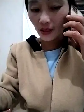 Snapshot of abigail-00 chatting on 12/15/25, 11:47 abigail-00 online show from 12/15/25, 11:47