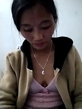 Snapshot of abigail-00 chatting on 12/16/25, 12:43 abigail-00 online show from 12/16/25, 12:43