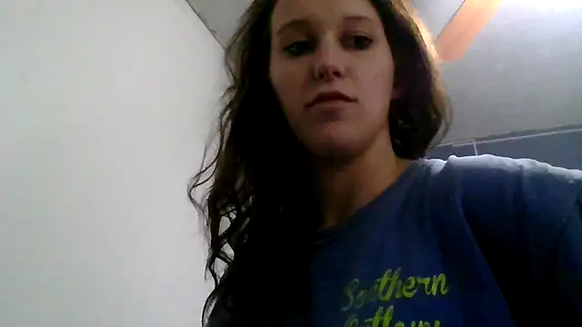 Snapshot of brunettebabexo3 chatting on 03/24/26, 05:23 brunettebabexo3 online show from 03/24/26, 05:23