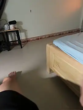 Snapshot of Helen-Tran chatting on 10/10/25, 05:28 Helen-Tran online show from 10/10/25, 05:28