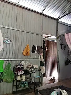 Snapshot of Helen-Tran chatting on 12/17/25, 01:44 Helen-Tran online show from 12/17/25, 01:44