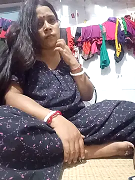 Snapshot of reya743 chatting on 09/22/25, 06:26 reya743 online show from 09/22/25, 06:26