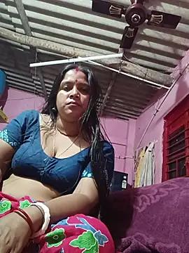 Snapshot of reya743 chatting on 02/04/26, 11:20 reya743 online show from 02/04/26, 11:20