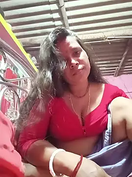 Snapshot of reya743 chatting on 02/24/26, 12:19 reya743 online show from 02/24/26, 12:19