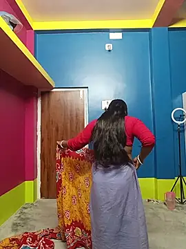 Snapshot of reya743 chatting on 02/28/26, 12:11 reya743 online show from 02/28/26, 12:11