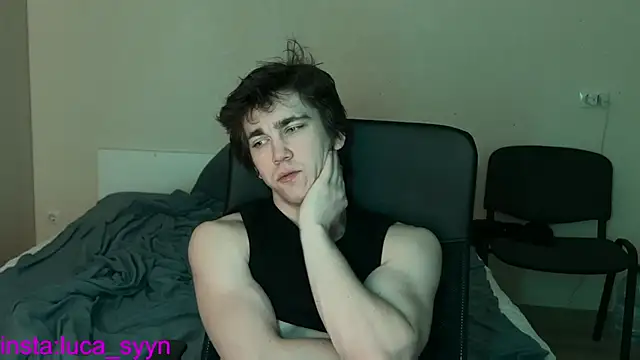 Snapshot of luca_syn chatting on 09/30/25, 07:08 luca syn online show from 09/30/25, 07:08