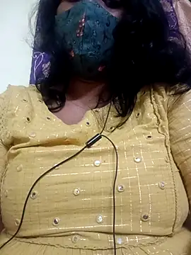 Snapshot of sowji_telugammai chatting on 10/24/25, 05:53 sowji telugammai online show from 10/24/25, 05:53