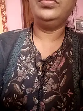 Snapshot of sowji_telugammai chatting on 11/17/25, 09:04 sowji telugammai online show from 11/17/25, 09:04