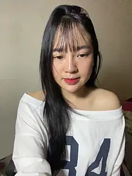 Snapshot of Be_xinh chatting on 10/31/25, 03:13 Be xinh online show from 10/31/25, 03:13