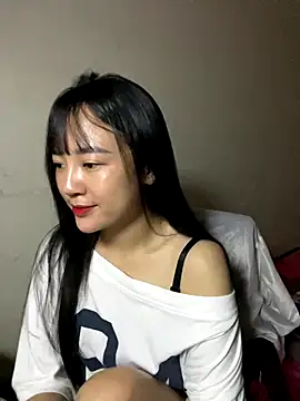 Snapshot of Be_xinh chatting on 11/14/25, 03:33 Be xinh online show from 11/14/25, 03:33