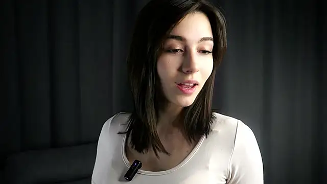 LettySlovacek online show from 10/12/25, 01:37