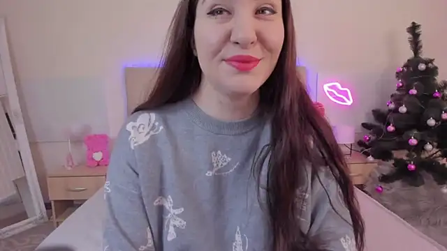 TrishaDarks online show from 12/18/25, 06:30