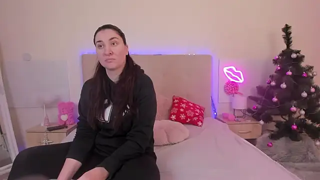 TrishaDarks online show from 01/09/26, 06:38