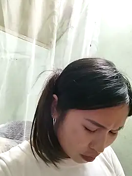 Snapshot of Mai4568 chatting on 10/18/25, 01:45 Mai4568 online show from 10/18/25, 01:45