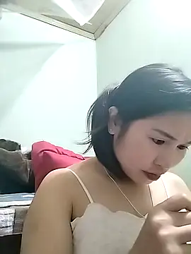 Snapshot of Mai4568 chatting on 10/25/25, 01:07 Mai4568 online show from 10/25/25, 01:07