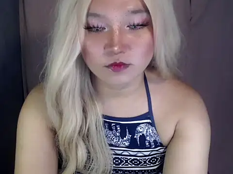 Eyes-on-me online show from 05/09/26, 05:40