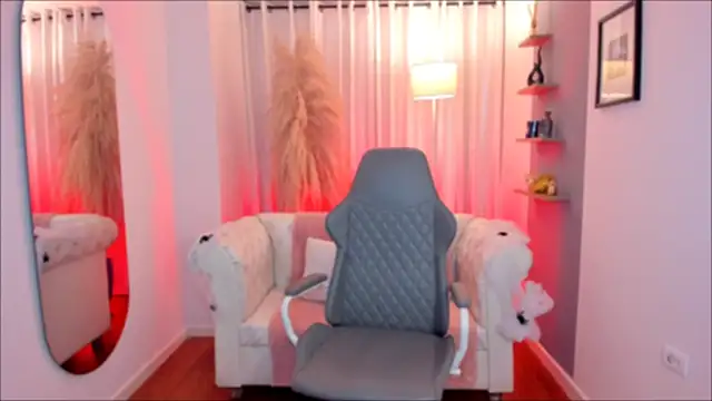 Snapshot of marcuswildx chatting on 10/19/25, 03:23 marcuswildx online show from 10/19/25, 03:23