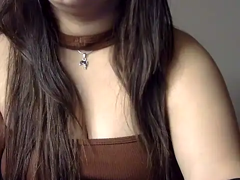 Snapshot of Aaliya02 chatting on 10/24/25, 03:58 Aaliya02 online show from 10/24/25, 03:58