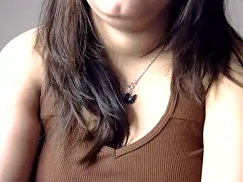 Snapshot of Aaliya02 chatting on 11/10/25, 08:24 Aaliya02 online show from 11/10/25, 08:24