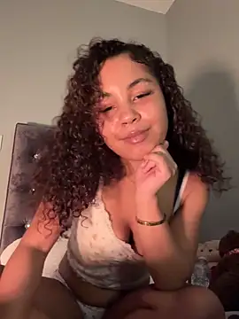 Snapshot of OliviaAshhh chatting on 11/08/25, 10:41 OliviaAshhh online show from 11/08/25, 10:41