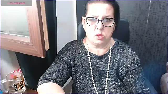 MissSanjanne online show from 09/16/25, 08:10