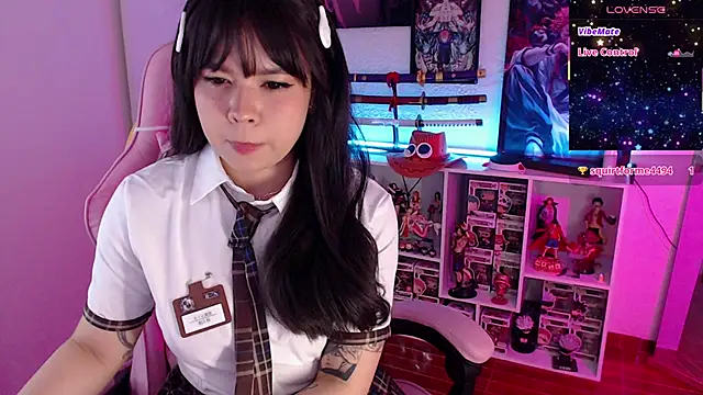 AnnieHikari online show from 10/24/25, 08:38