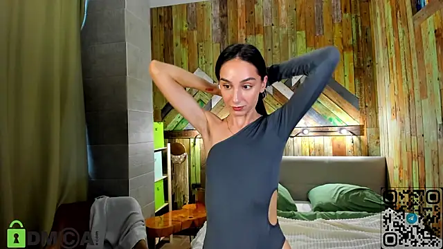 Elliizabeth online show from 09/26/25, 05:44