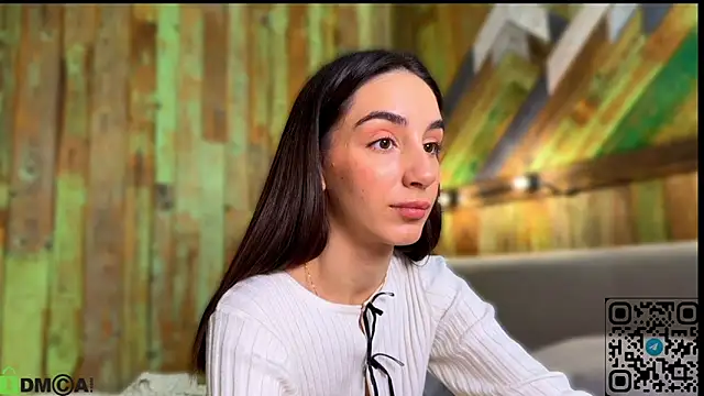 Elliizabeth online show from 10/27/25, 09:13