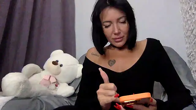 Veymoria online show from 10/04/25, 05:44