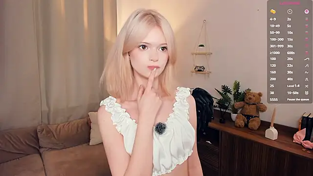 LaureMestler online show from 02/25/26, 09:08