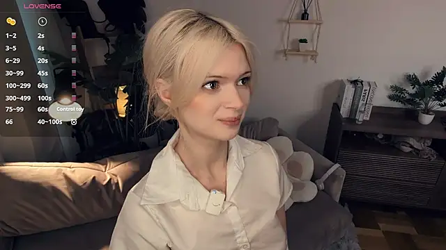 LaureMestler online show from 04/17/26, 09:34