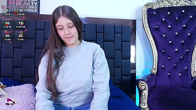 Krystal Heartss online show from 10/31/25, 05:36