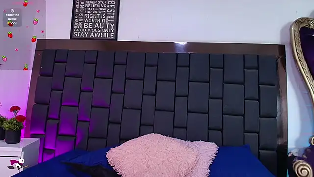 Krystal Heartss online show from 11/10/25, 03:11