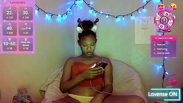 Snapshot of tokyobelle chatting on 12/05/25, 06:22 tokyobelle online show from 12/05/25, 06:22