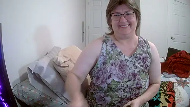 Snapshot of Buggy1965 chatting on 04/21/26, 01:50 Buggy1965 online show from 04/21/26, 01:50