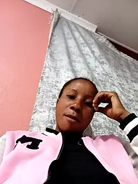 Snapshot of HotPetite_25 chatting on 10/07/25, 01:30 HotPetite 25 online show from 10/07/25, 01:30