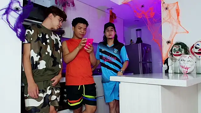 latin naughty boys online show from 10/11/25, 10:08