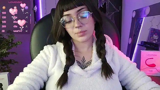 LesRose online show from 10/21/25, 05:35