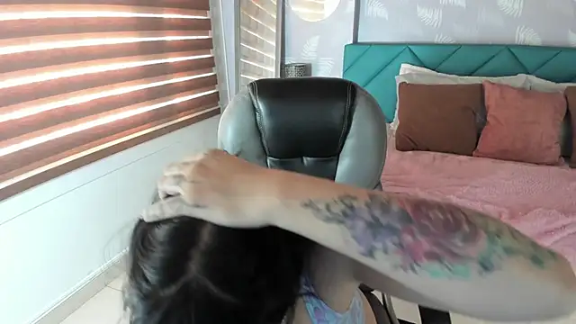 Antonela vargas online show from 01/07/26, 12:07