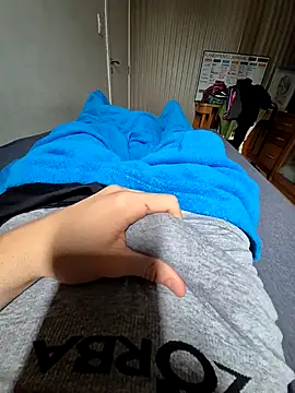 Snapshot of Salsicha244 chatting on 10/11/25, 03:10 Salsicha244 online show from 10/11/25, 03:10