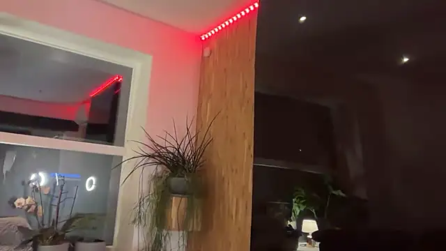 Snapshot of HOTkarenhot chatting on 10/21/25, 06:41 HOTkarenhot online show from 10/21/25, 06:41