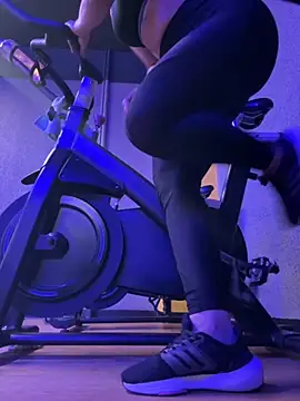 Anavalle online show from 10/04/25, 05:00