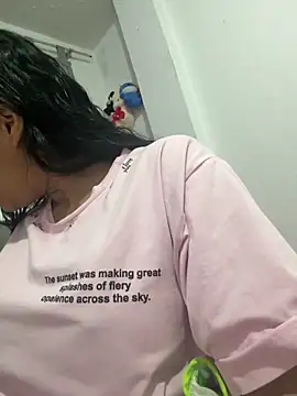 Snapshot of Anavalle chatting on 02/01/26, 02:54 Anavalle online show from 02/01/26, 02:54